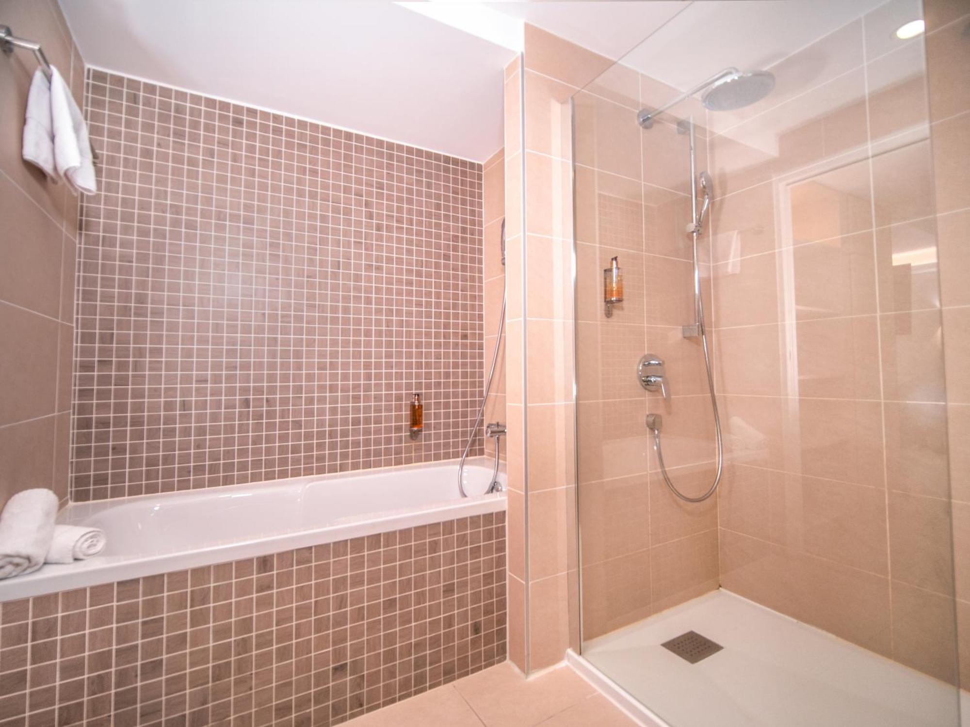 Hotel & Spa Vitalparc, The Originals Collection Lacanau Bagian luar foto