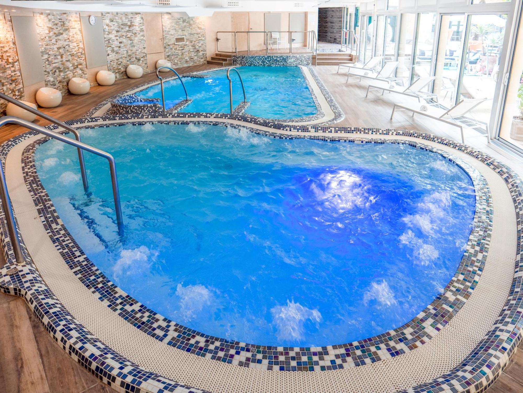 Hotel & Spa Vitalparc, The Originals Collection Lacanau Bagian luar foto