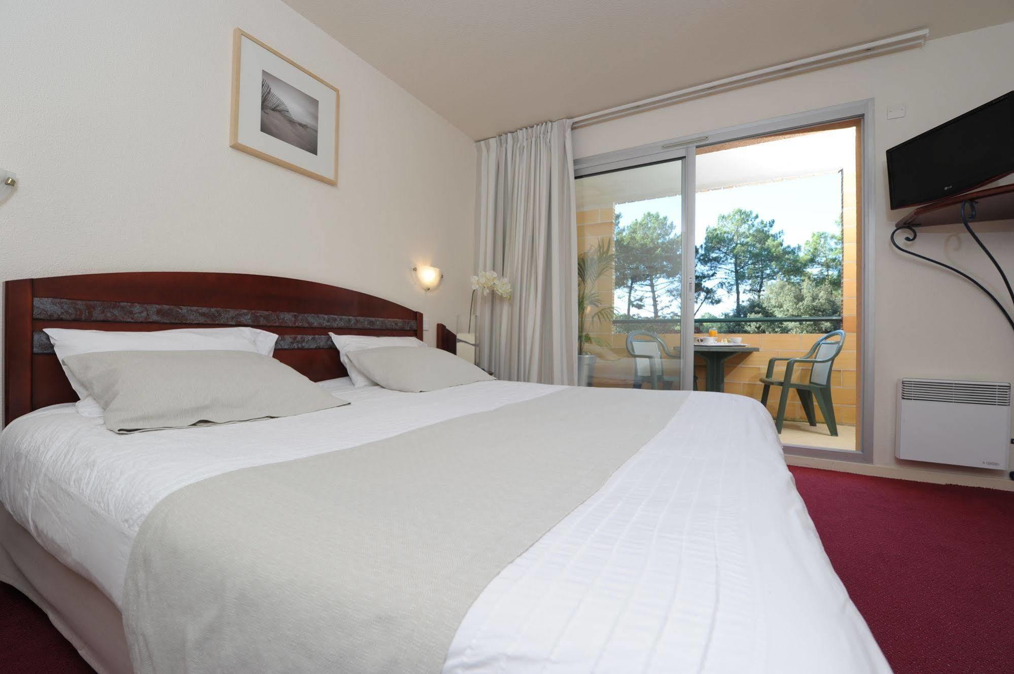Hotel & Spa Vitalparc, The Originals Collection Lacanau Bagian luar foto