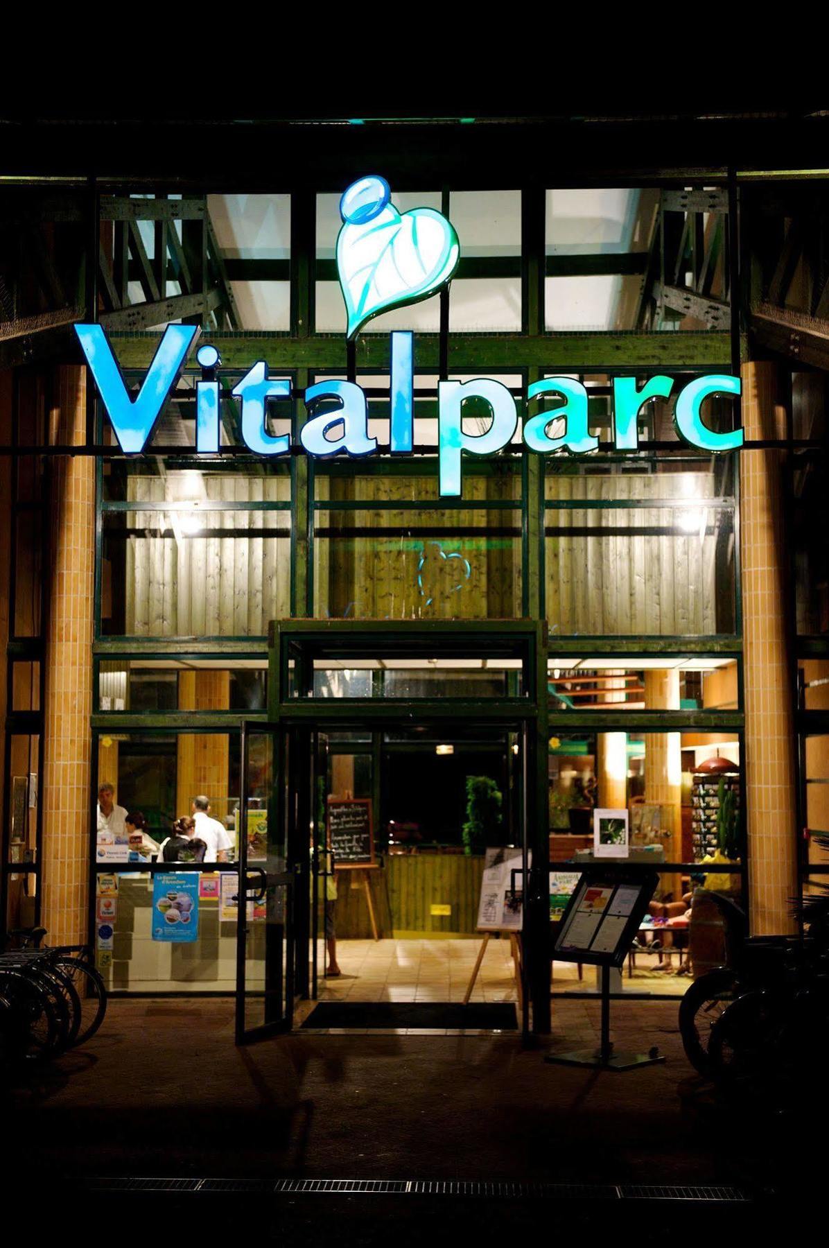 Hotel & Spa Vitalparc, The Originals Collection Lacanau Bagian luar foto